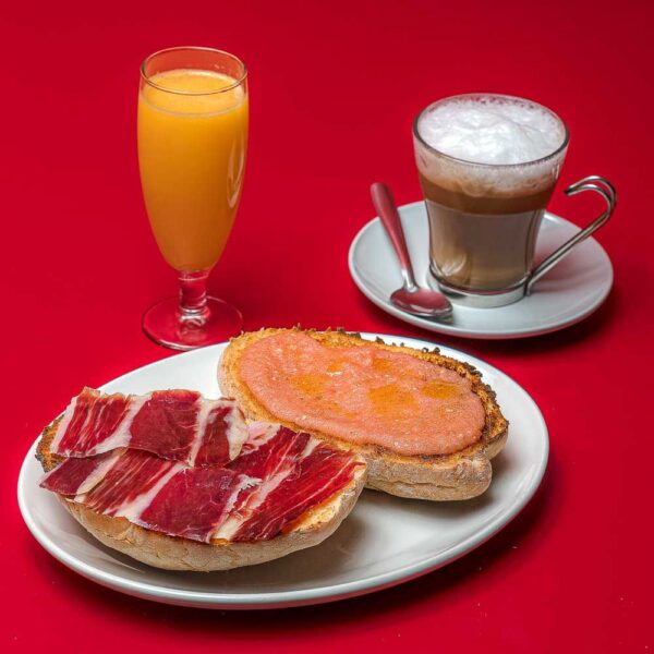 Combo - Café, Infusión o té + Media tostada + Zumo